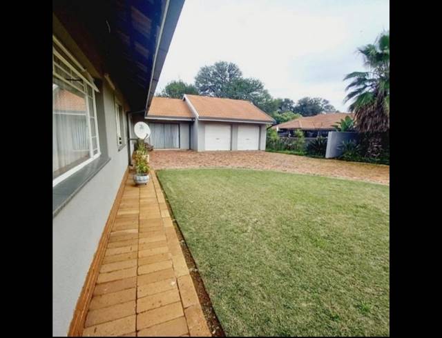 4 BEDROOM HOUSE FOR SALE IN VAAL PARK EXT 1